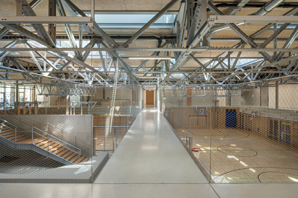 Cluster-Schulzentrum von Dietmar Feichtinger Architectes in Gloggnitz