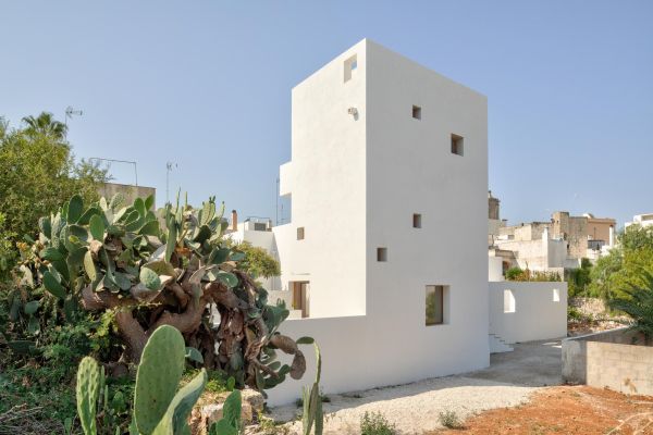 Wohnhaus in Apulien von DOS architects