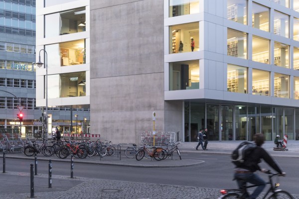 Suhrkamp-Haus in Berlin von Roger Bundschuh und Kinzo