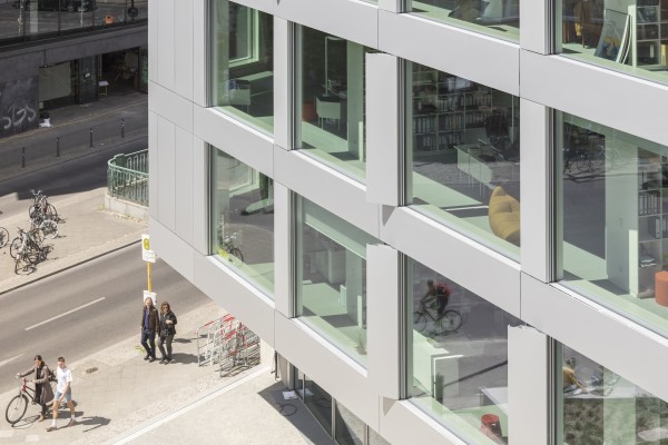 Ein Hauch von echter Gro�stadt in Berlins Mitte.