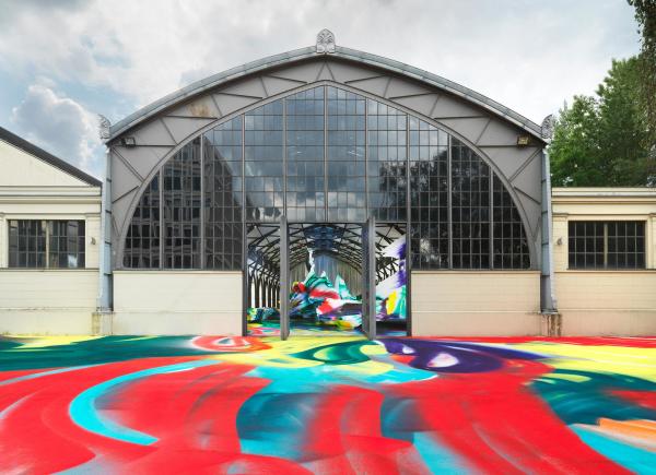 Katharina Grosse. It Wasnt Us, Ausstellungsansicht Hamburger Bahnhof  Museum fr Gegenwart  Berlin, 2020 / Courtesy KNIG GALERIE, Berlin, London, Tokyo / Gagosian / Galerie nchst St. Stephan Rosemarie Schwarzwlder, Wien  Katharina Grosse / VG Bild-Kunst, Bonn 2020