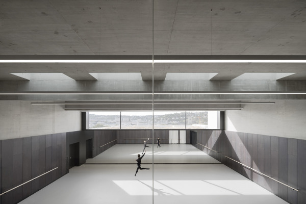 Blick in einen der 4 gro�en �bungss�le