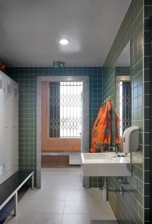 Antwerpen-Luchtbal: Umkleide