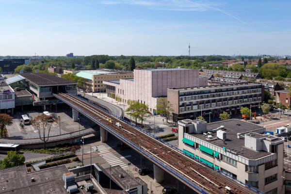 Theater von De Zwarte Hond und M2R