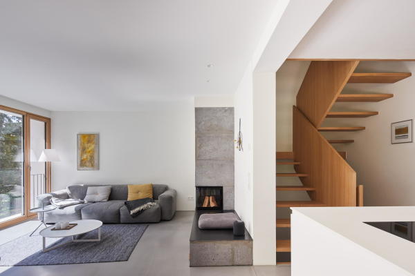 1. Preis Bauen im Bestand: Umbau eines Mehrfamilienhauses in ein Doppelhaus in Stuttgart, Frey Architekten (Stuttgart)