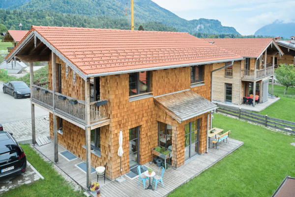 2. Preis Neubau: Zwei Holzh�user in Schleching, Anja und Andrea Aicher (Halfing)