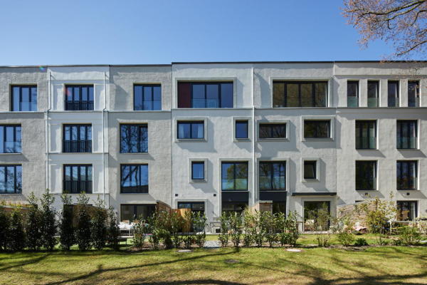 1. Preis Neubau: 22 Stadthuser in Hamburg-Uhlenhorst, Mudlaff & Otte, Studio Witt, MoRe-Architekten (alle Hamburg)