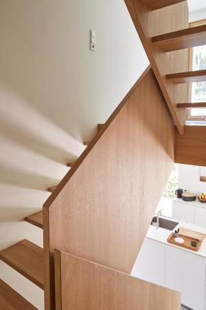 1. Preis Bauen im Bestand: Umbau eines Mehrfamilienhauses in ein Doppelhaus in Stuttgart, Frey Architekten (Stuttgart)