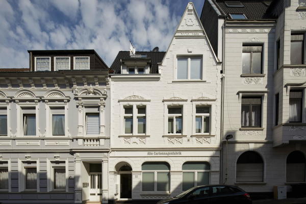 3. Preis Bauen im Bestand: Umbau einer Fabrik zu Wohnungen in Solingen, CatalanoQuiel (K�ln)