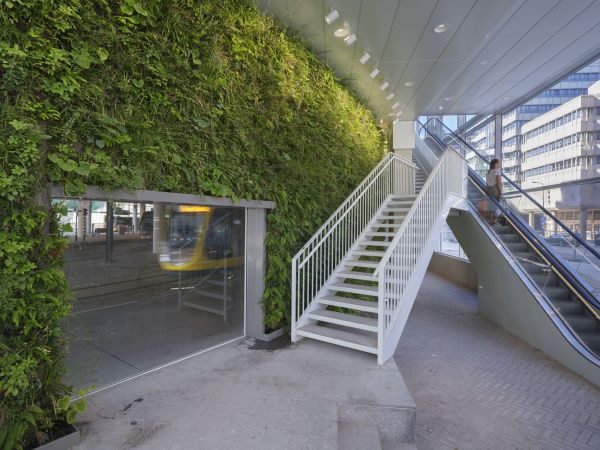 Mixed-Use am Utrechter Hauptbahnhof von VenhoevenCS