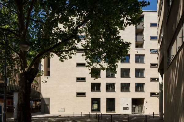 Neubaukomplex von trint + kreuder d.n.a