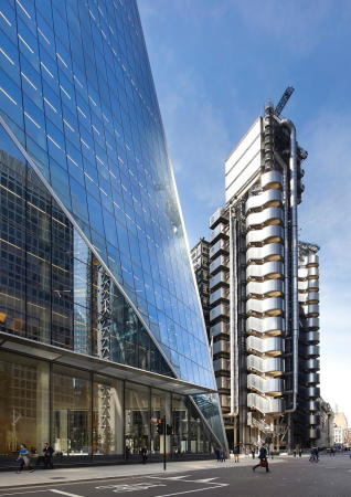 Brohochhaus von KPF in London