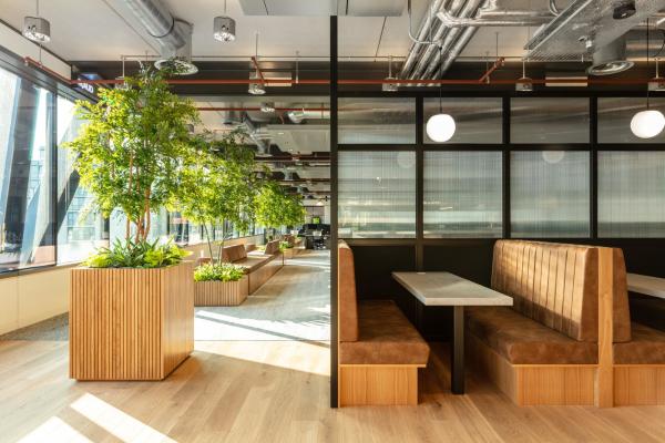 Brogebude von Fletcher Priest in London