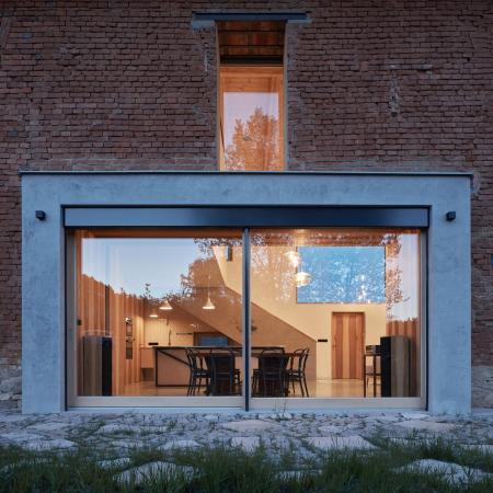 Verwandlung eines Hauses in Tschechien von ORA