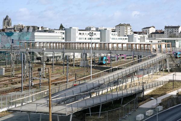 Passerelle in Angers von Dietmar Feichtinger Architectes