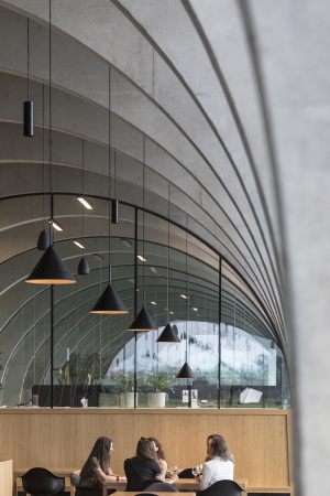 Weingut in S�dm�hren von Chybik + Kristof