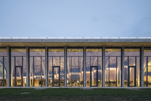 Weingut in Sdmhren von Chybik + Kristof