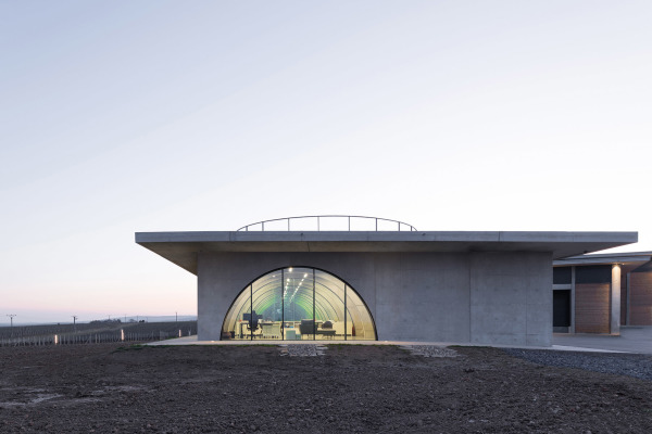 Weingut in Sdmhren von Chybik + Kristof