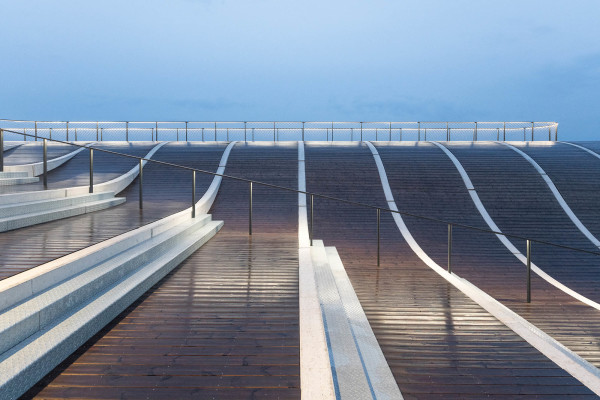 Weingut in S�dm�hren von Chybik + Kristof