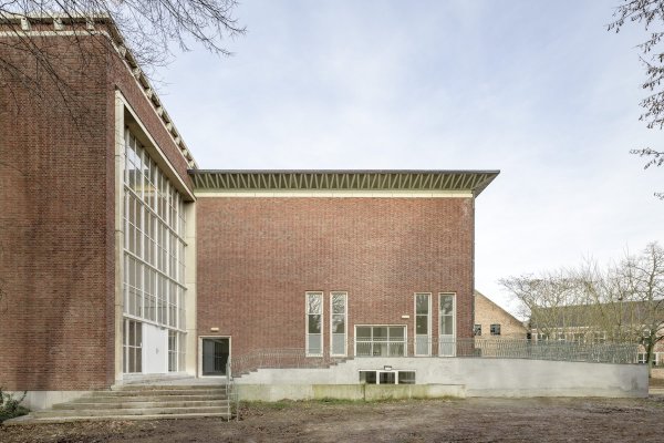 Die Gartenseite des Altbaus