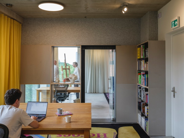 Brobau in Amsterdam von Thonik und MMX