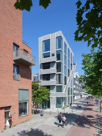 Brobau in Amsterdam von Thonik und MMX