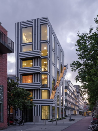 Brobau in Amsterdam von Thonik und MMX