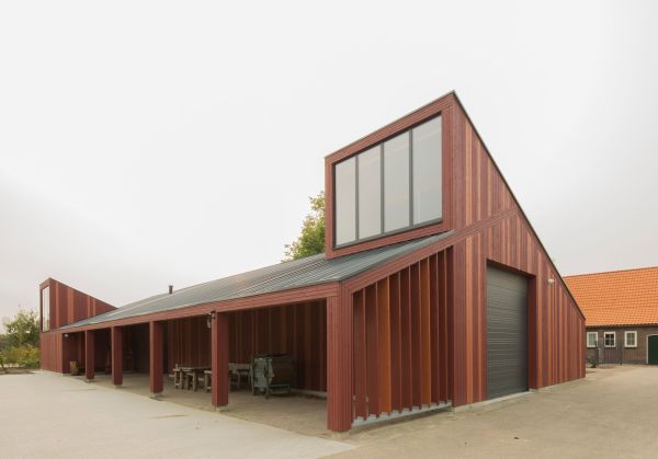 Scheune mit Pool bei Tilburg von Jan Couwenberg