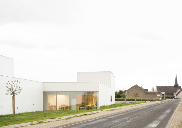 Schule von Dominique Coulon bei Orl�ans