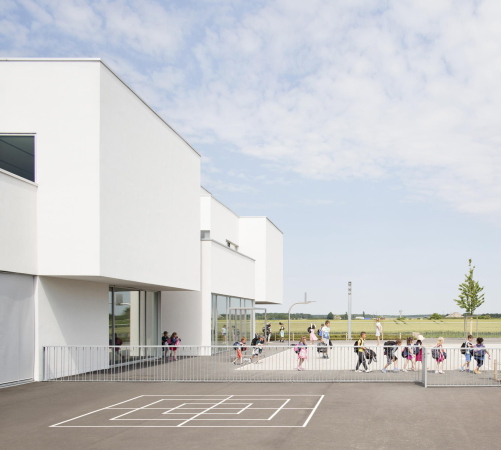 Schule von Dominique Coulon bei Orl�ans