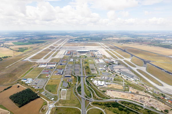 Der BER wird nach Frankfurt am Main und München der drittgrte Flughafen Deutschlands sein.