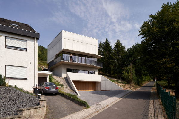 Wohnhaus in Sinzig-Westum von Florian Hertweck