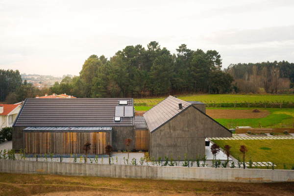 Einfamilienhaus in Arrifana von Pedro Henrique