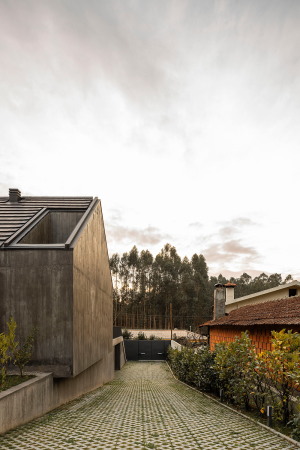 Einfamilienhaus in Arrifana von Pedro Henrique