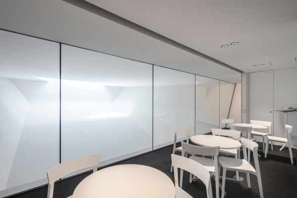 Universittsgebude bei Osaka von Mitsubishi Jisho Sekkei