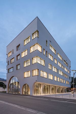 Institutsgebäude in Salzburg von Berger+Parkkinen