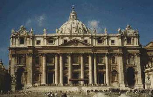 Die Fassade des Petersdoms in Rom ist leicht geneigt