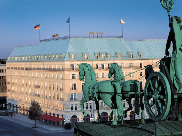 Hotel Adlon am Brandenburger Tor in Berlin, 1997