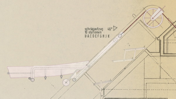 Still aus Ludwig Leo Werkfilm: Schrglift mit Rettungsboot der DLRG-Zentrale in Berlin-Spandau, 196771