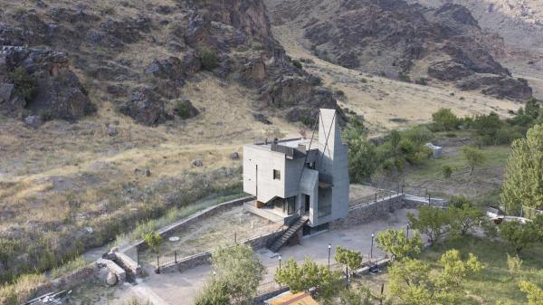 Wochenendhaus in Iran von Atelier White Cube