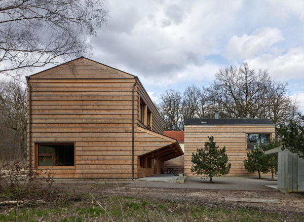 Atelierhaus bei Potsdam von Klaus Schlosser Architekten