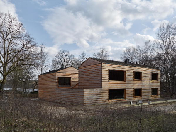 Atelierhaus bei Potsdam von Klaus Schlosser Architekten