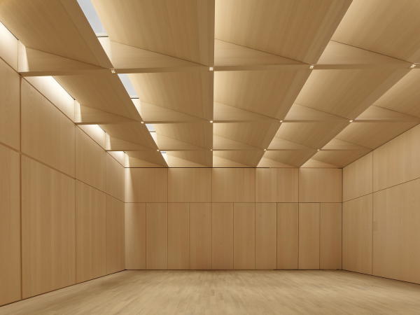 Kirchenumbau in Stuttgart von schleicher.ragaller