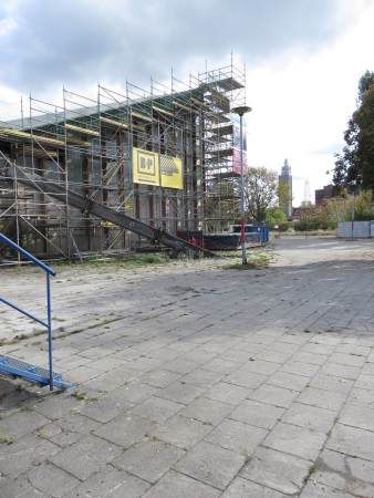 Die Sanierung durch gmp l�uft seit 2019. Zun�chst wird das Dach mit Carbonfaserbeton saniert und verst�rkt.