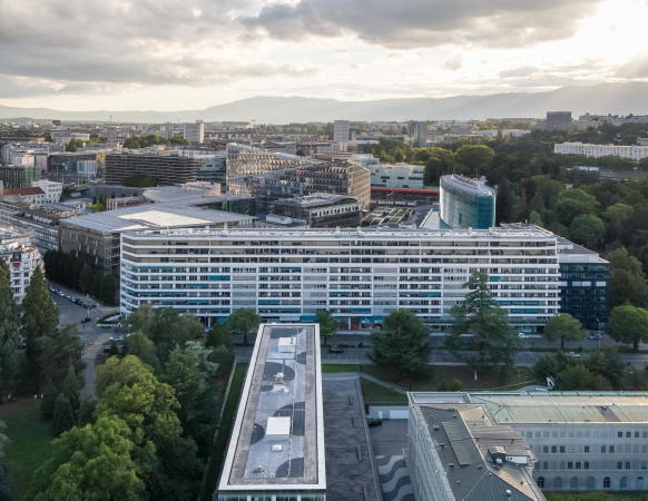 Wohnhausaufstockung von Lacroix Chessex in Genf