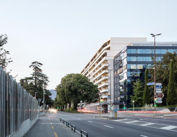 Wohnhausaufstockung von Lacroix Chessex in Genf