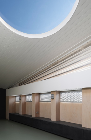 Schwimmende Kirche in Ostlondon von Denizen Works