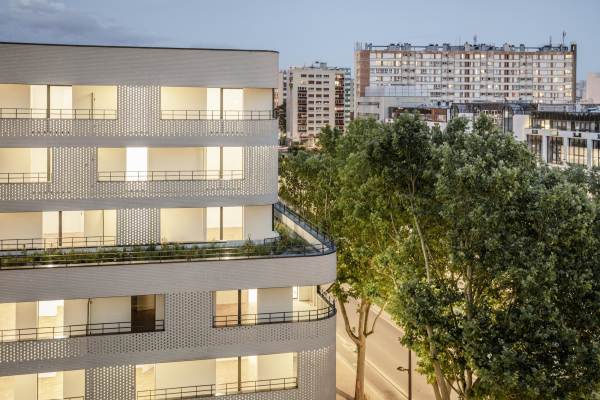 Sozialer Wohnungsbau in Paris von ITAR