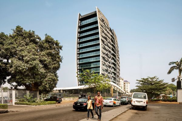 Mixed-Use-Hochhaus in Lagos von SAOTA