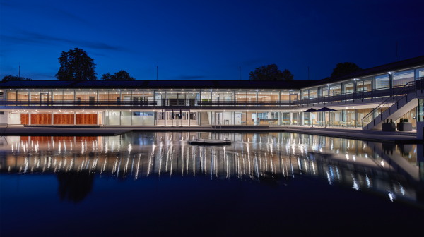 Sanierung in Stuttgart von 4a Architekten